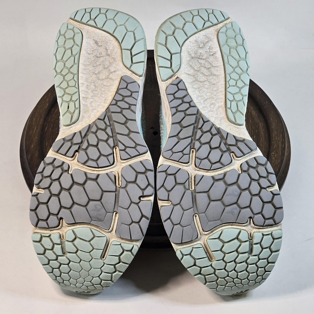 New Balance Women's Light Blue and Mint Athletic Running Shoes with Coral Tongue - Picture 9 of 11